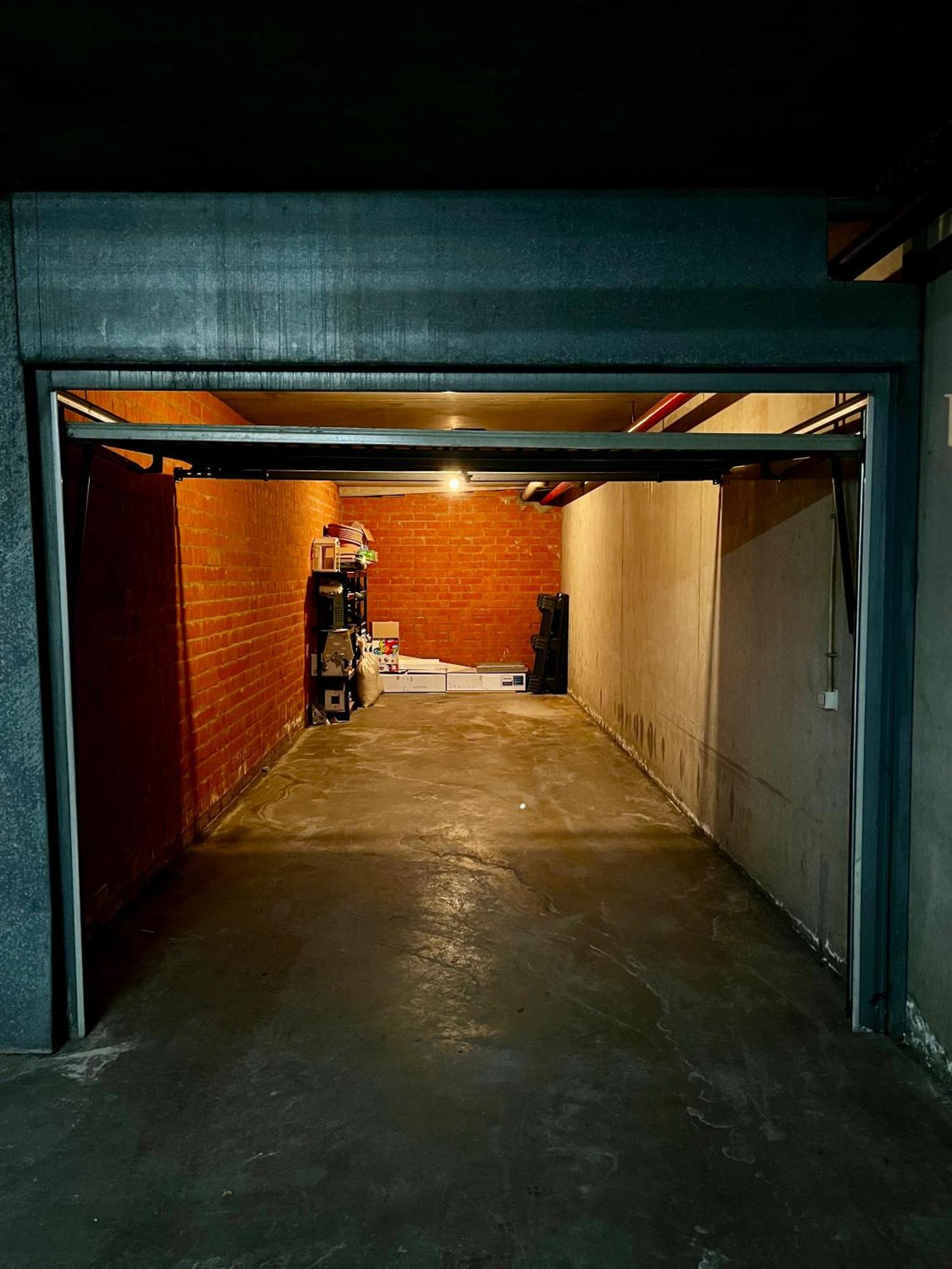 Apartment Big With Parking In *
