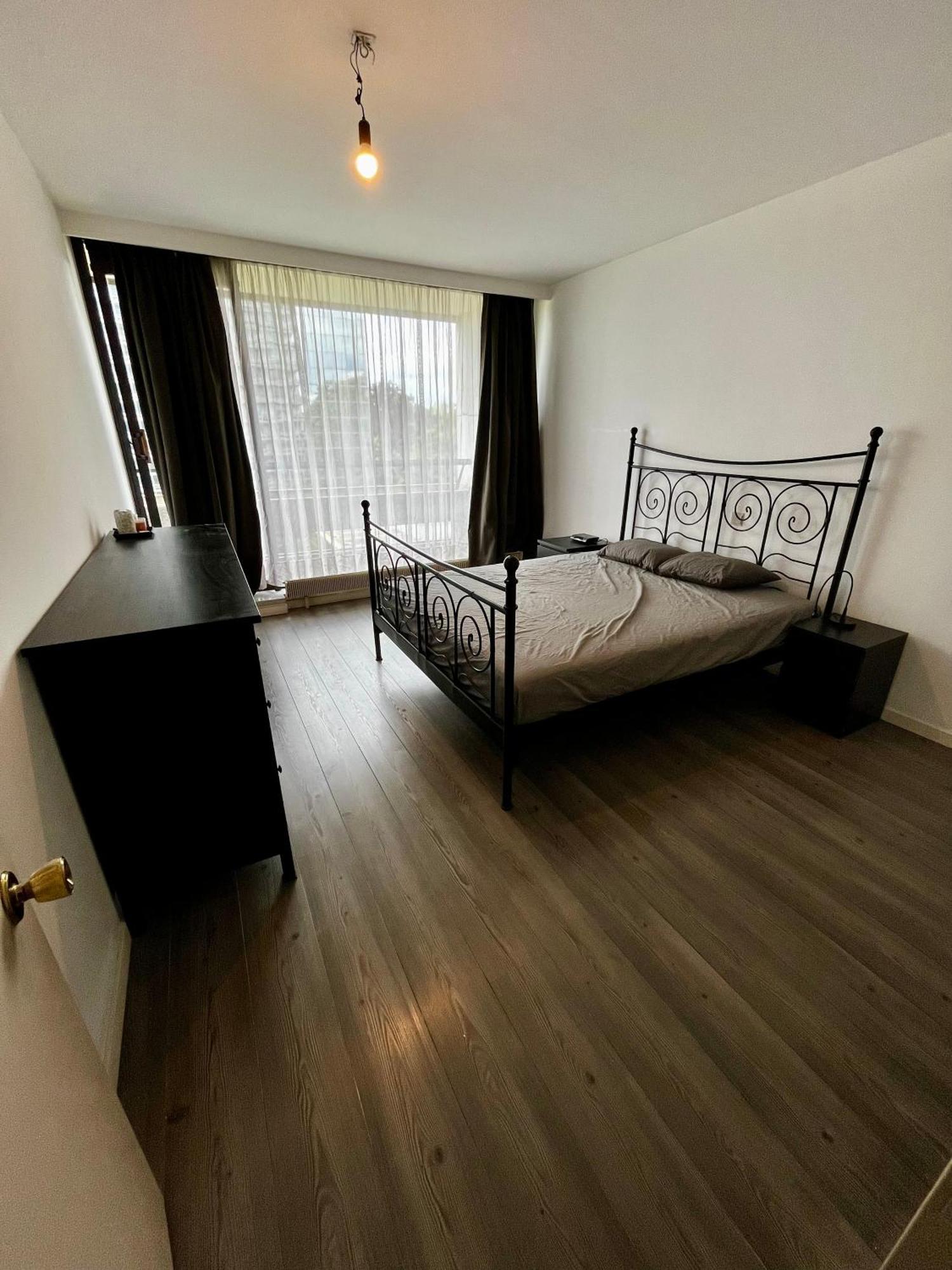 Apartment Big With Parking In *