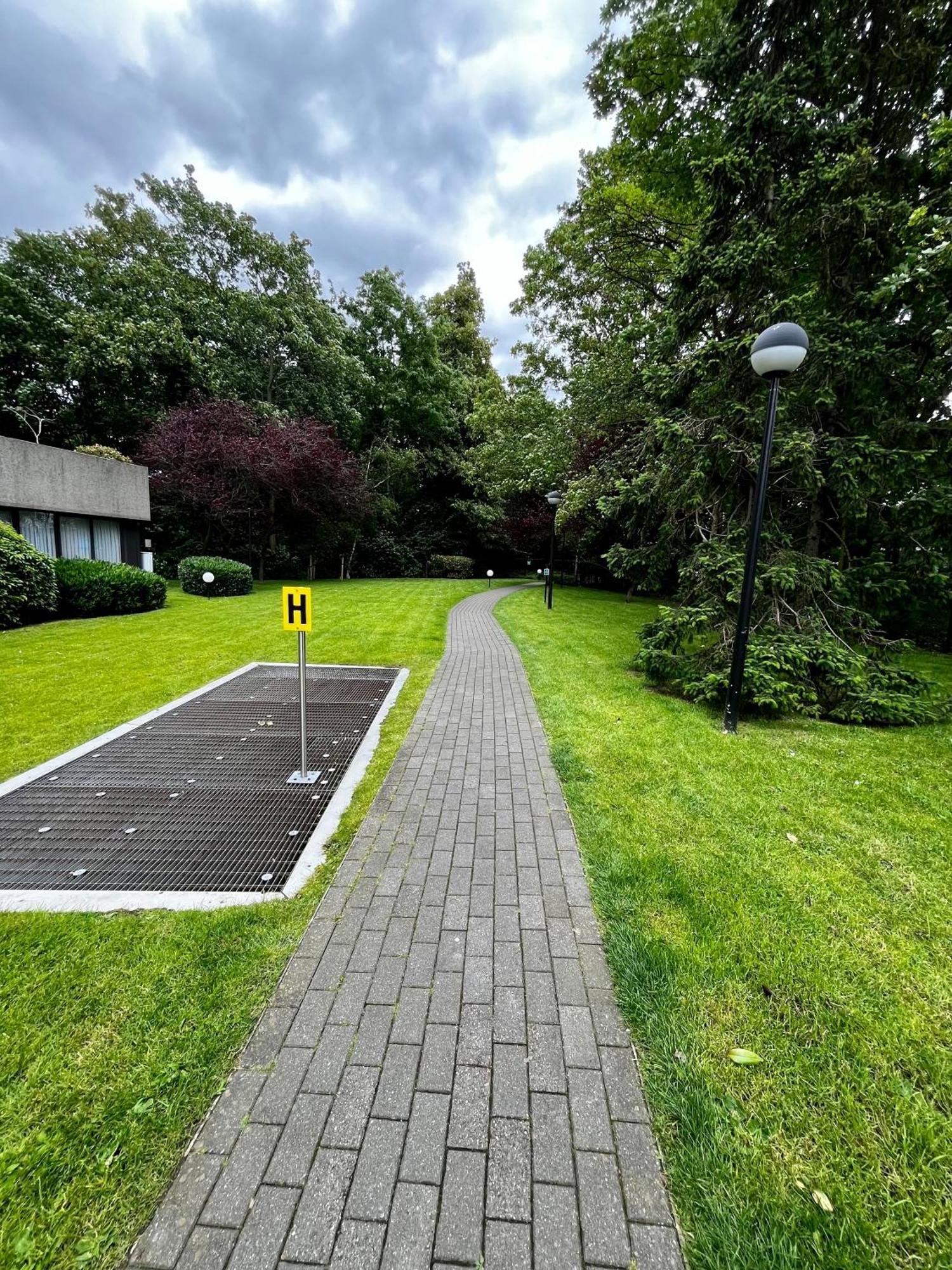 Apartment Big With Parking In *