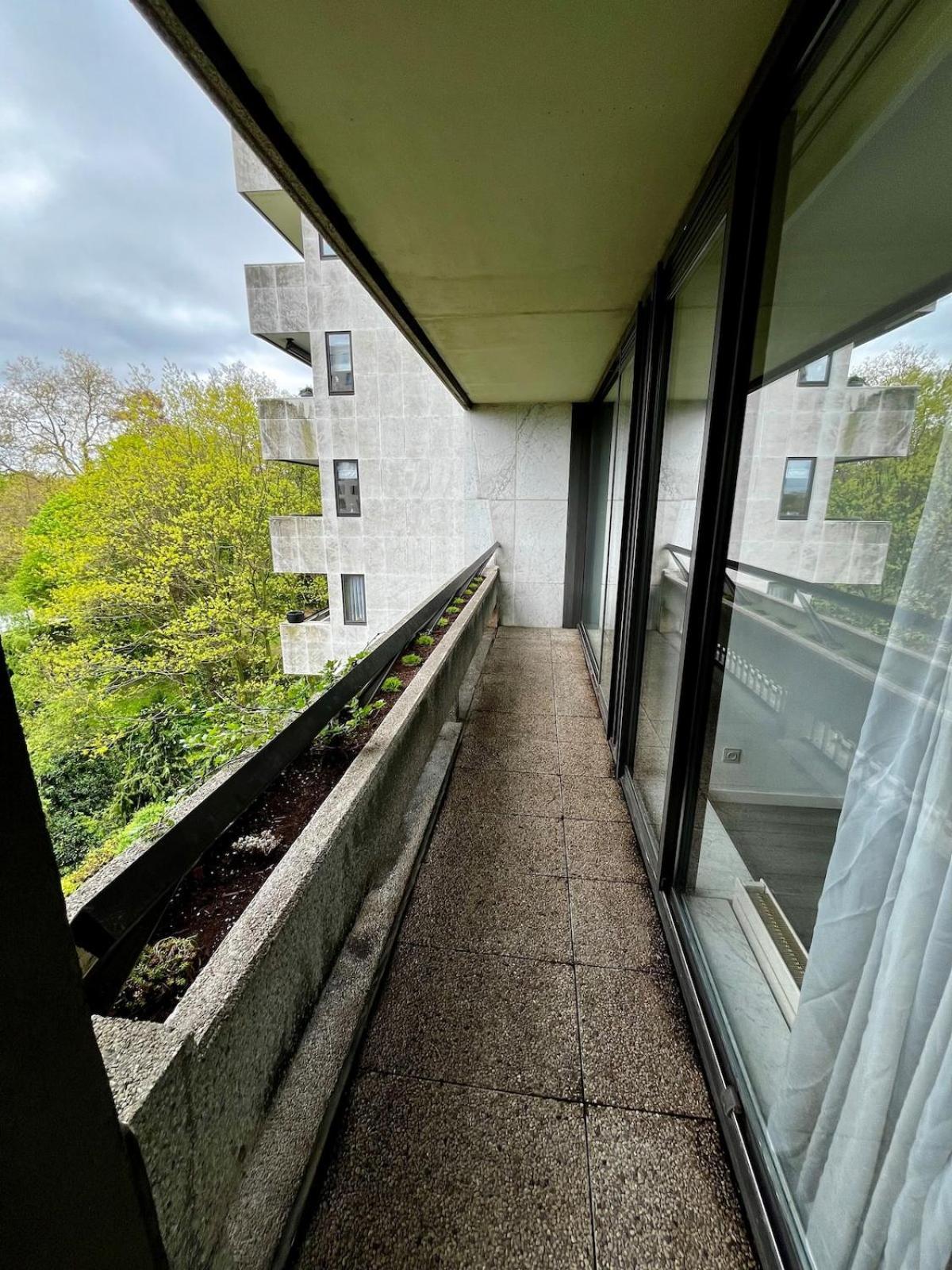 Apartment Big With Parking In Antwerp